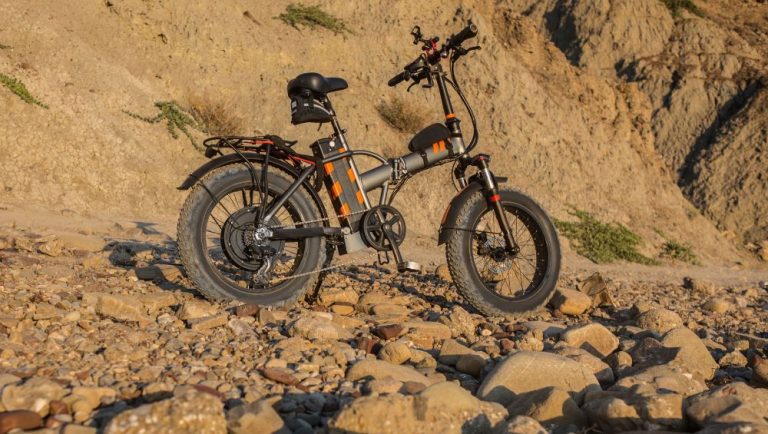 Read more about the article From Commuting to Adventure: Discover the Versatility of Electric Bikes