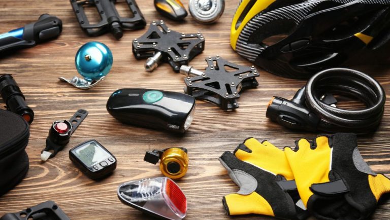 Read more about the article Maximizing Your Electric Bike Experience: Essential Accessories for Every Rider